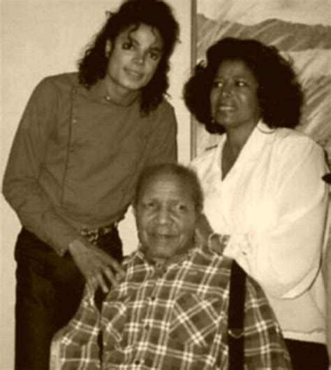 Michael With His Mother Katherine And His Grandfather Prince Albert