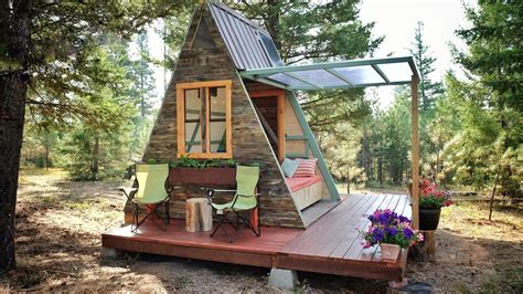 frame cabin  cost    build tiny house town