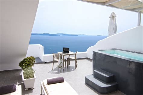 santorini secret suites spa luxury hotel  santorini greece slh