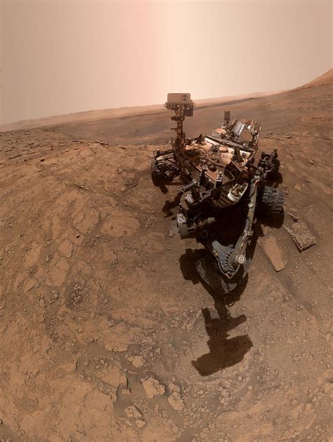mars chemist nasas curiosity mars rover shows    selfie