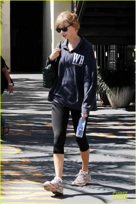 taylor swift steps out for workout after the giver news photo 2961239 taylor swift
