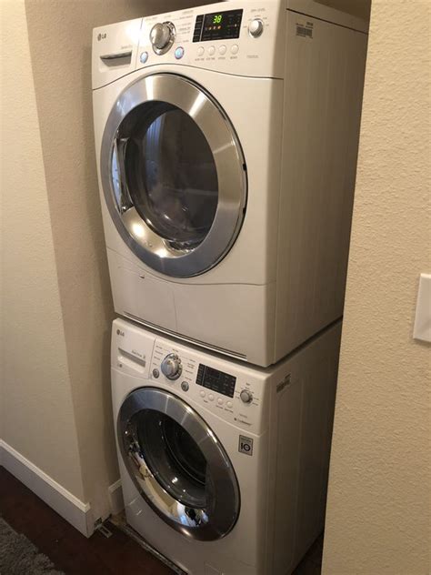 2015 Lg Stackable Washer And Dryer For Sale In Tacoma Wa