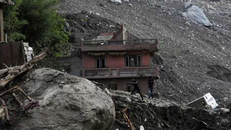 Nepal Landslide Kills 16