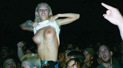 topless girls on the concerts and festivals 106 pics