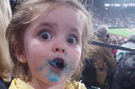 Cotton Candy Girl At Rangers Game Wins The Heart Of Fans Online