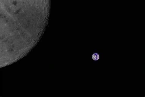 amateurs   chinese satellite  photograph earth   moon