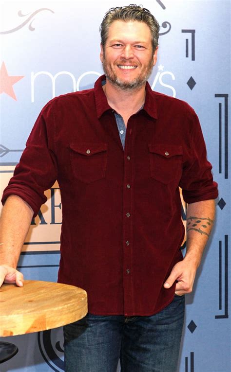 blake shelton reads mean posts about sexiest man alive title