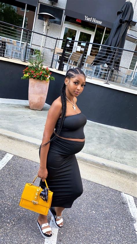𝐦𝐨𝐨𝐬𝐢𝐞𝐡𝐨𝐞 pregnant black girl cute maternity outfits pretty pregnant