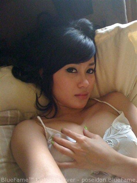 kisah sex nyata nikmatnya tubuh tante rina cerita sex terbaru