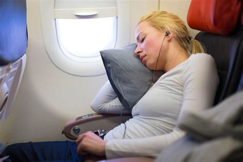 beter slapen  een vliegtuig  simpele tips zodat het wel lukt