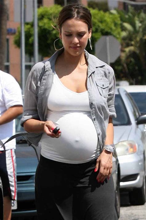 Pregnant Jessica Alba 760×1140 Casual Street Pregnant Jessica