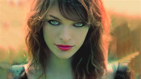 sexy milla jovovich beautiful hd pictures and wallpapers in high quality
