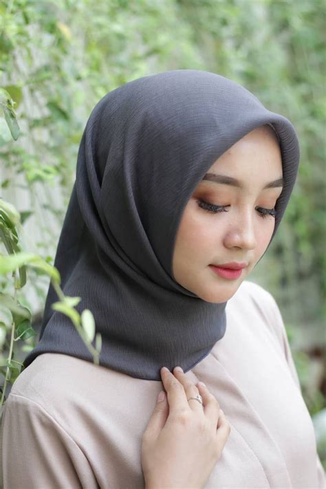 jilbab simple  minimalis trend hijab  baju lebaran