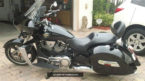 2010 victory cross country dressed