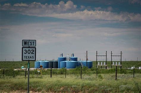 mexico oil regulators aim  limit seismic activity