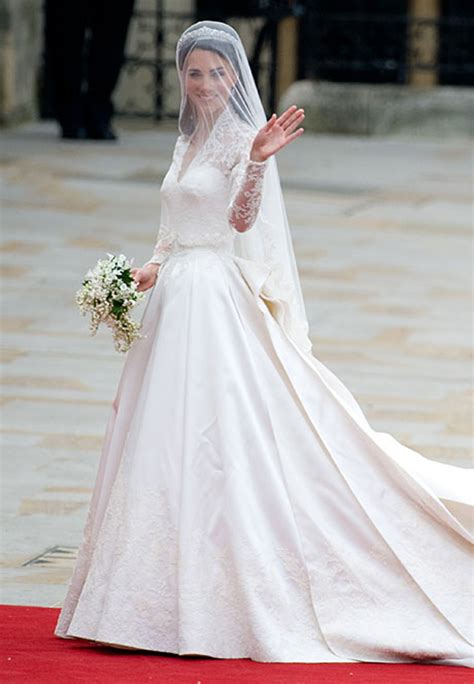 Kate Middleton Wedding Dress And Inspirations Everafterguide