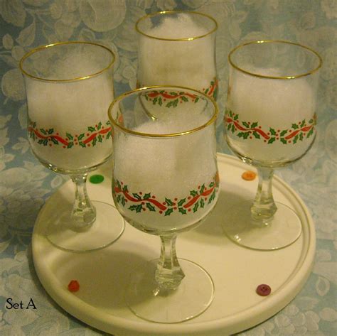 4 vintage christmas water goblets libbey 1980s holly and berry clear