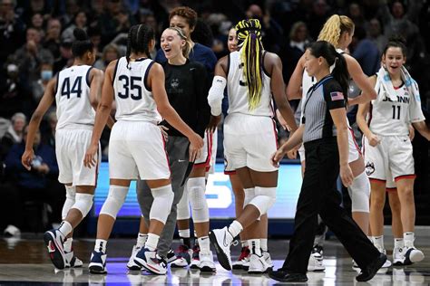 Uconn Men S Women S Basketball Will Play In Hartford Sunday