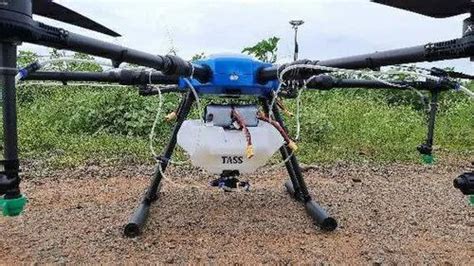 agriculture drone sprayer petrol capacity  liters id
