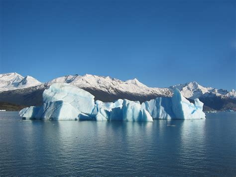 fileglacial iceberg  argentinajpg wikimedia commons