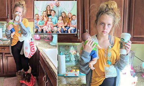 Teen With Eight Siblings Dresses As A Tired Mom For Halloween Daily