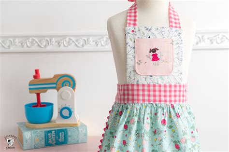 sew childrens aprons   childs apron pattern