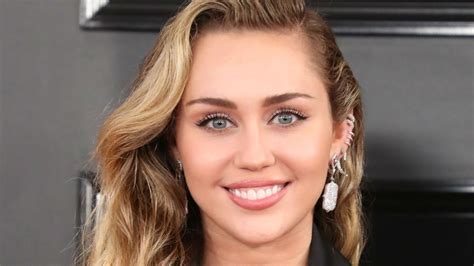 Miley Cyrus’s Mom Calls Her “bratty Millennial” For This Common Reason