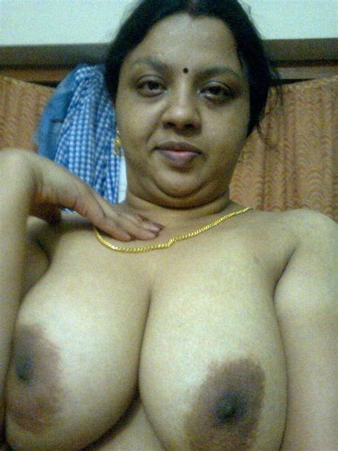 aunty getting naked 13 pics