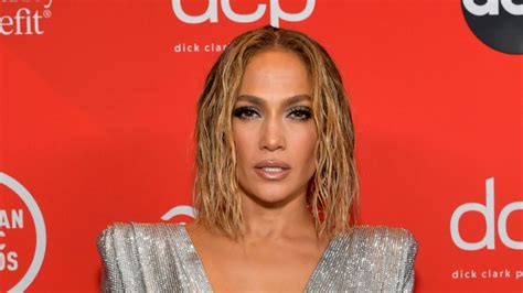 jlo has really confused fans with her new tiktok challenge