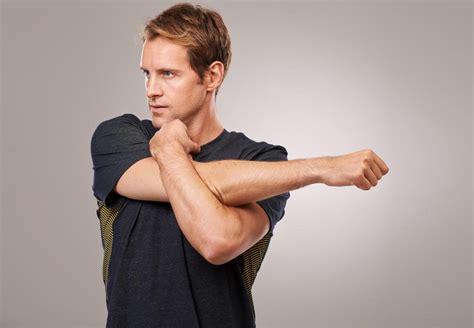 top  shoulder stretches  pain  tightness