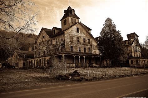 haunted house real haunted house ghost house  haunted house  haunted house pictures