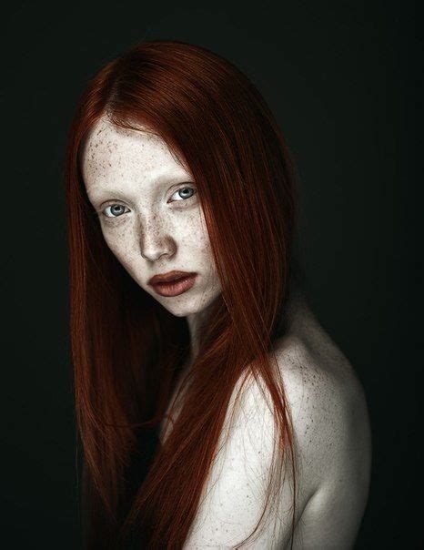 girl with very pale skin mahogany hair redhead model gorgeous redheads pinterest models