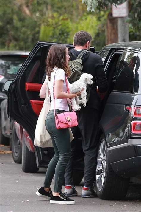 ana de armas and ben affleck pack up their rover and leave