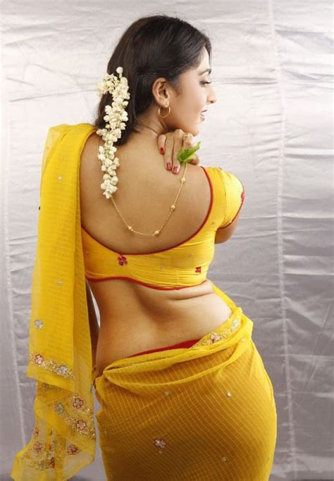 anushka shetty hot navel show in saree pics images stills