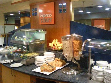 Review Of Holiday Inn Express Glasgow Riverside Hotel