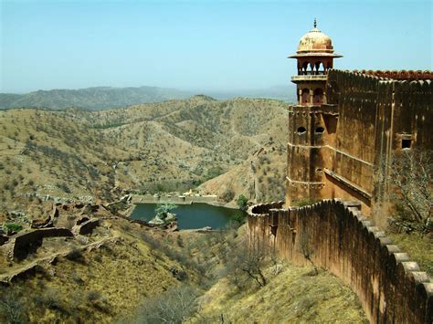 rajasthan tourism rajasthan forts  living relics  history