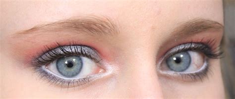 blue grey coral eye makeup  volleysparkle