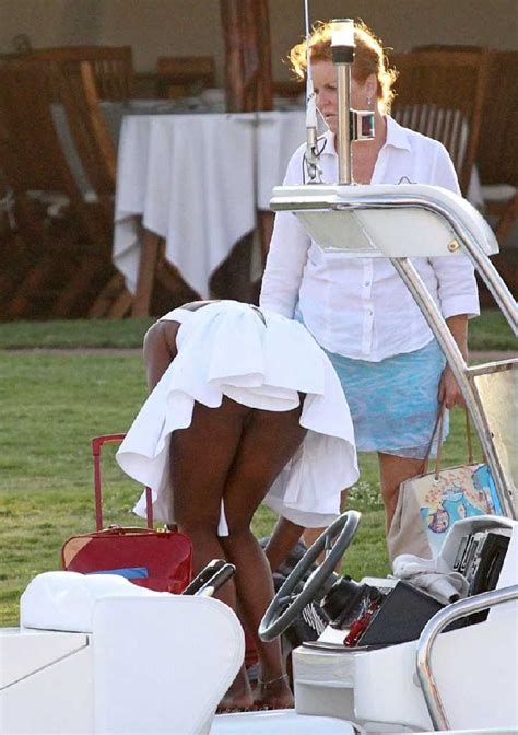 Famous Holiday Naomi Campbell Upskirt Candids In The White Gown