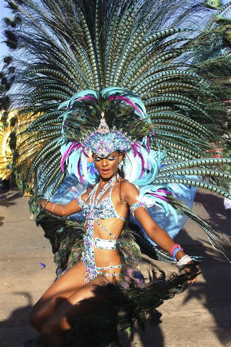 Gorgeous Costumes And Headpieces From Carnival 2015 Glamour