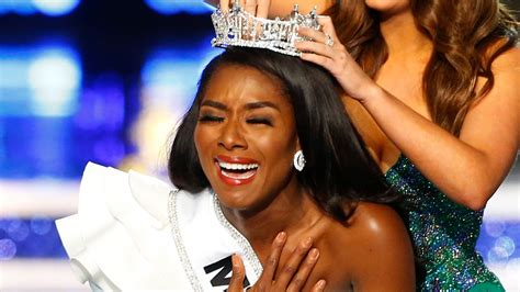 miss america 2019 winner miss new york nia franklin is crowned