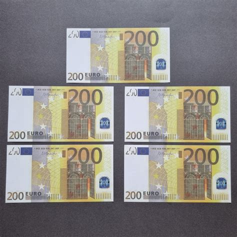 banknotes  eur  pieces prop copy