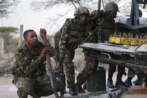 somali militants kill   kenyan university   york times