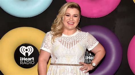 kelly clarkson reveals she was contemplating suicide at the height of