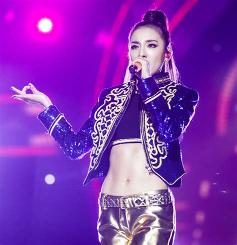 20 Of The Hottest Female K Pop Idol Abs Soompi