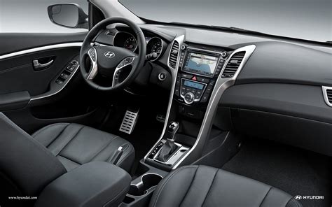 Interior Features Of The 2016 Hyundai Elantra Gt