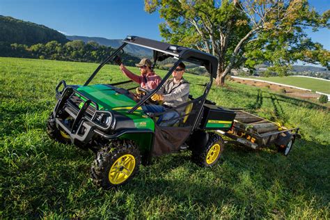 john deere unveils  gator xuv  special edition  gieexpo atv illustrated