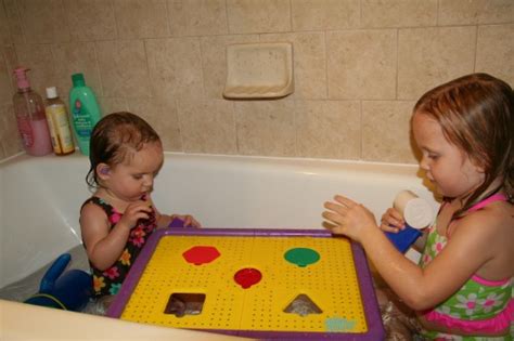 bath time is fun time with tubby table review eighty mph mom oregon mom blog
