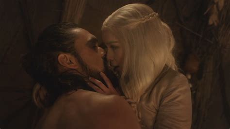 Daenerys And Drogo The Kingsroad 1 02 Daenerys And Drogo
