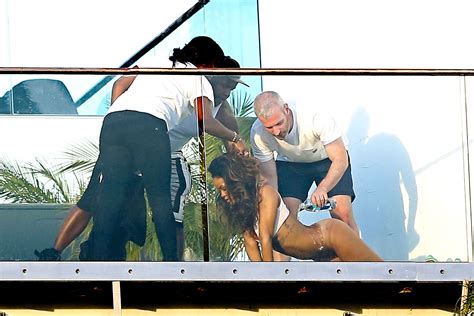 Rihanna Photoshoot In Hollywood Hills 08 04 2014 アーティスト達