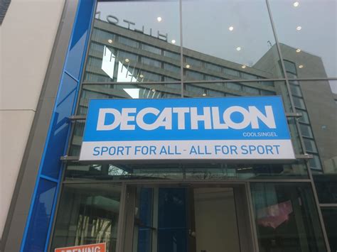 decathlon opent morgen deuren nieuwe winkel  rotterdam runningplusnl